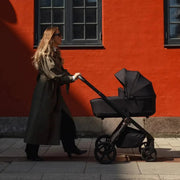 Venicci Claro 3 In 1 + Isofix Base The Complete Travel System Bundle - Noir
