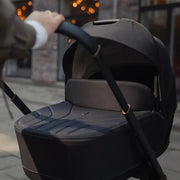 Venicci Claro 3 In 1 + Isofix Base The Complete Travel System Bundle - Noir